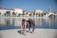 jELENA-yOGA-SPLIT-10