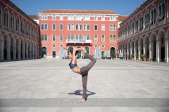 jELENA-yOGA-SPLIT-8