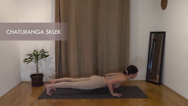 Chaturanga sklek – jogijski oslonac